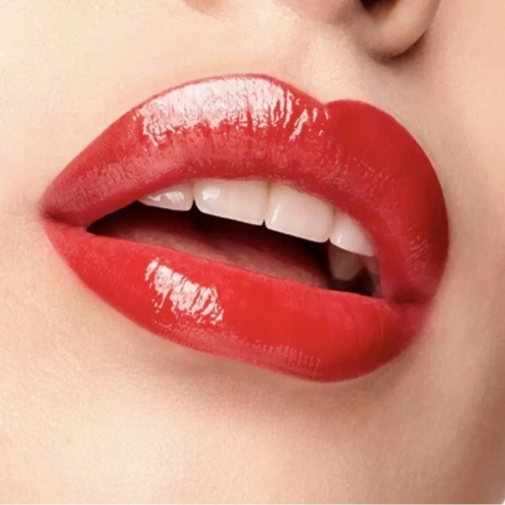 MAC X STRANGER THINGS ROCKIN ROBIN LIPGLASS. LIMITED EDITION. NEW IN BOX.